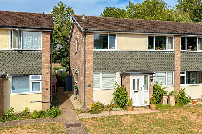 2 Bedroom Apartment For Sale In The Beeches, Park Street, St. Albans, Hertfordshire, AL2