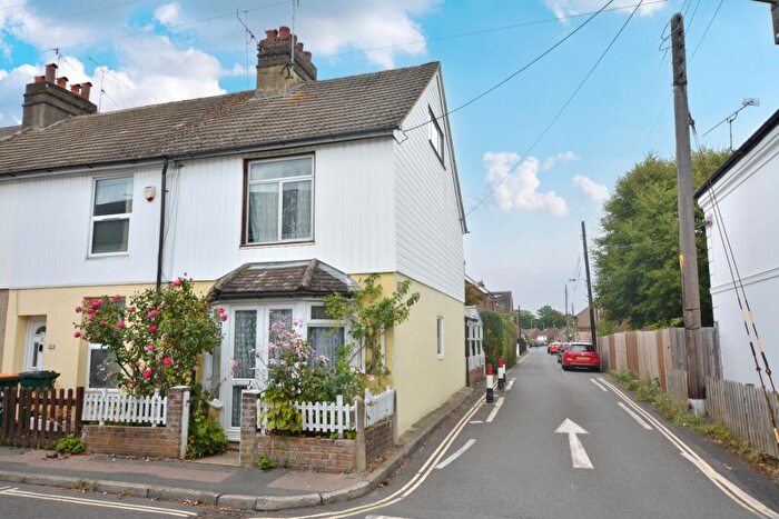2 Bedroom End Of Terrace House For Sale In New Street, Three Bridges, RH10