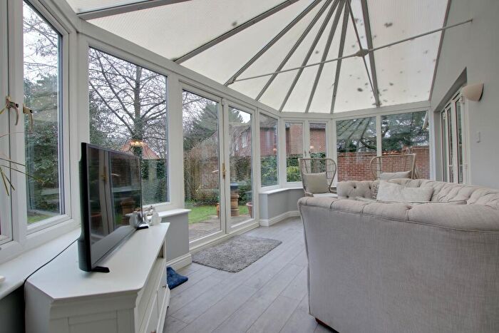 5 Bedroom Detached House For Sale In Highlands Road, Fareham, PO16