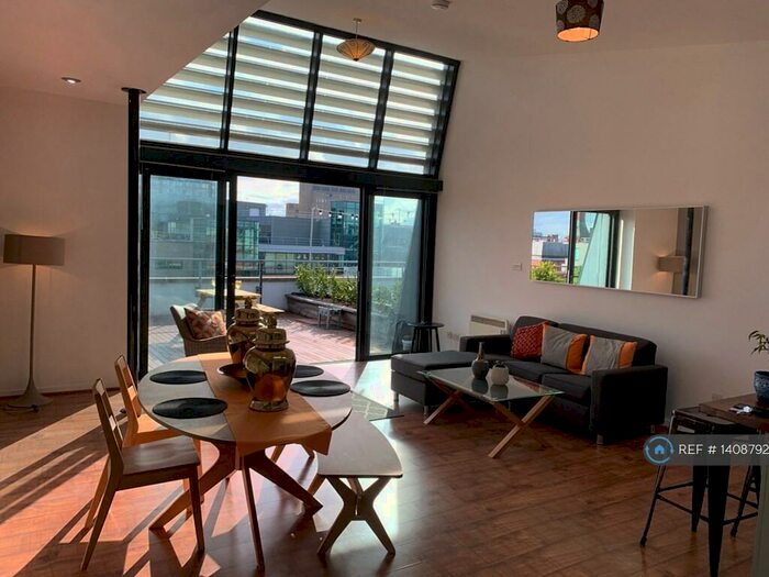 2 Bedroom Flat To Rent In Cable House, Liverpool, L2