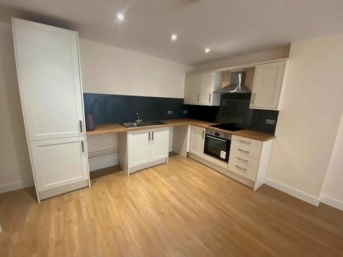 3 Bedroom Flat To Rent In New Penkridge Road, Cannock, WS11