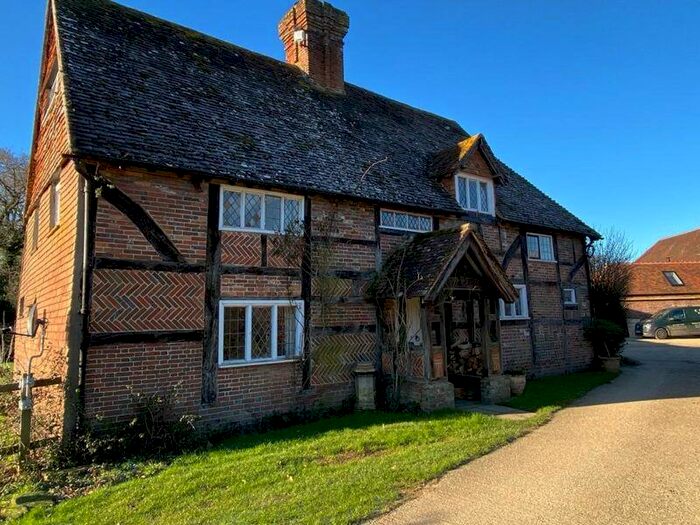 4 Bedroom Cottage To Rent In Gospel Green, Chiddingfold/Haslemere, Surrey, GU27