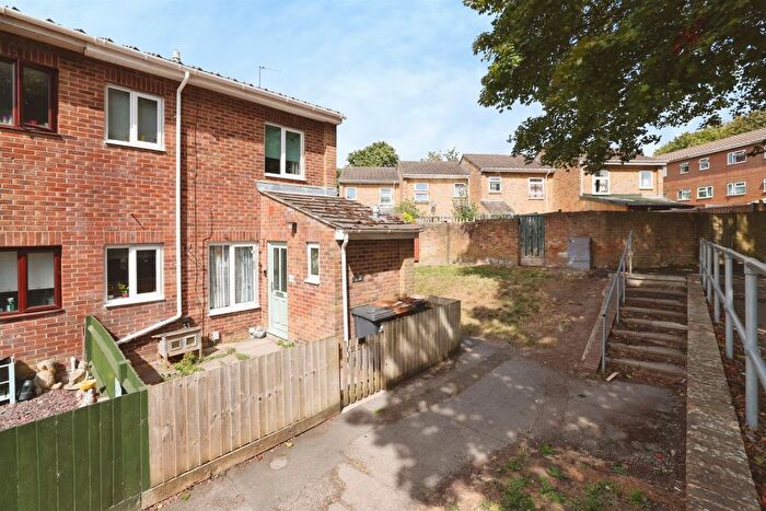 3 Bedroom End Of Terrace House For Sale In Galahad Close, Andover, SP10