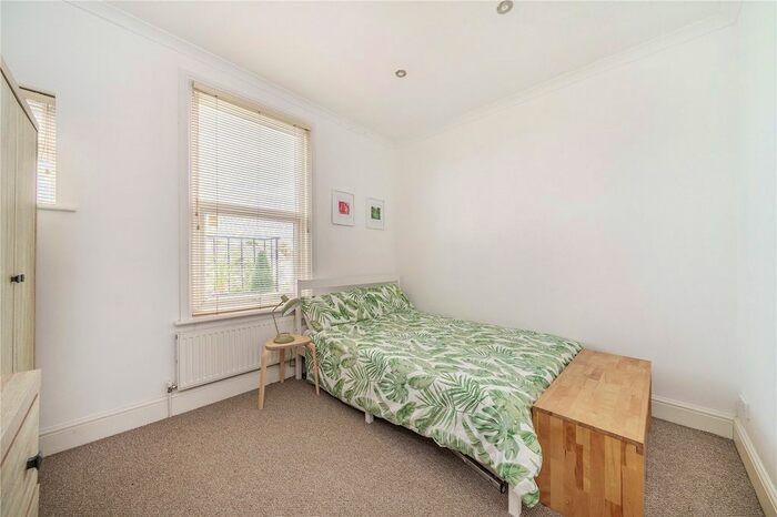 1 Bedroom Flat To Rent In Barry Road, East Dulwich, London, SE22