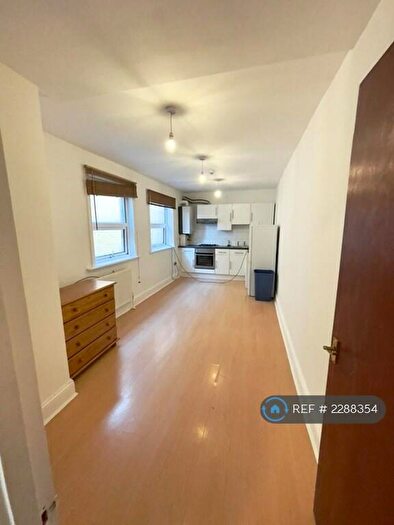 1 Bedroom Flat To Rent In Stamford Hill, London, N16