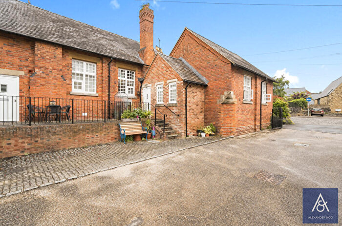 2 Bedroom Apartment To Rent In Hill Street, Brackley, NN13