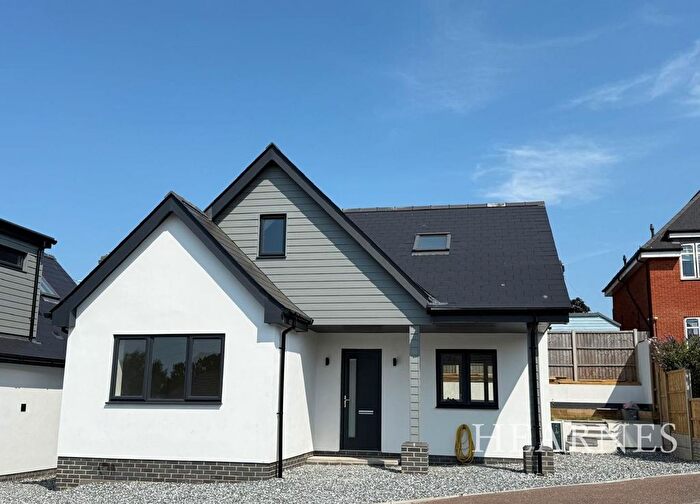 2 Bedroom Chalet For Sale In High Howe Lane, Bournemouth, BH11