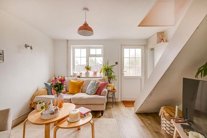 3 Bedroom Terraced House For Sale In Park Hill, Ampthill, MK45