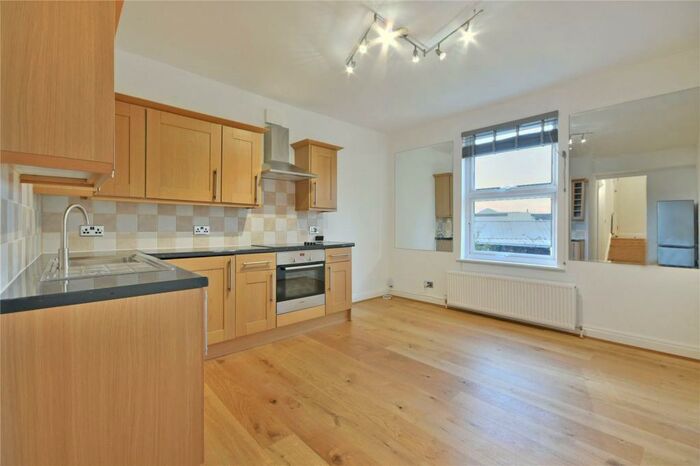 1 Bedroom Flat To Rent In Chichele Road, Willesden Green, NW2