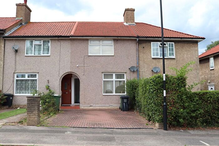 2 Bedroom Terraced House To Rent In Lamerock Road, Bromley, BR1
