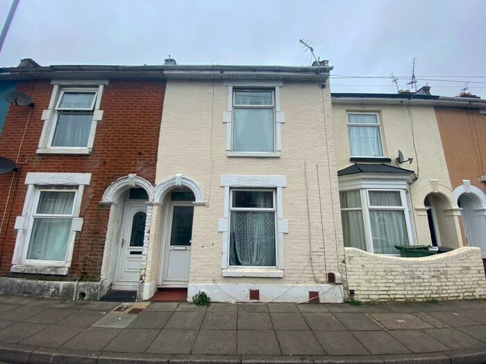 5 Bedroom House To Rent In Jessie Road, Southsea, PO4