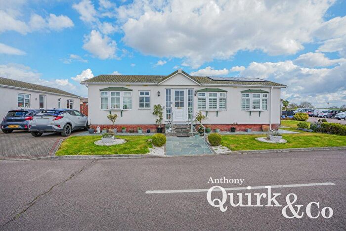 2 Bedroom Park Home For Sale In Creek Road, Canvey Island, SS8