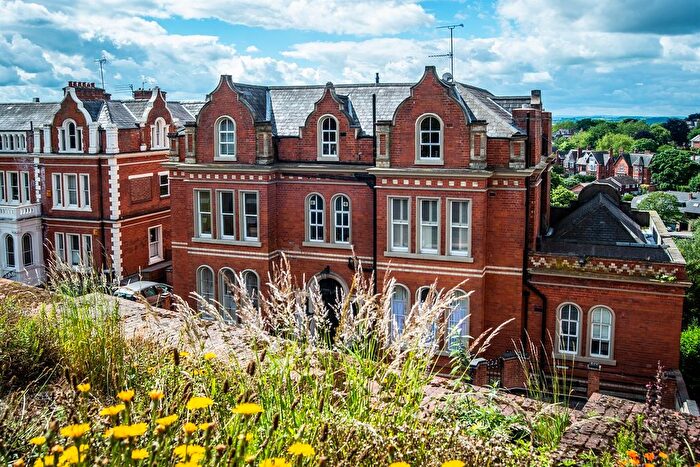 3 Bedroom Flat To Rent In Newcastle Drive, NG7