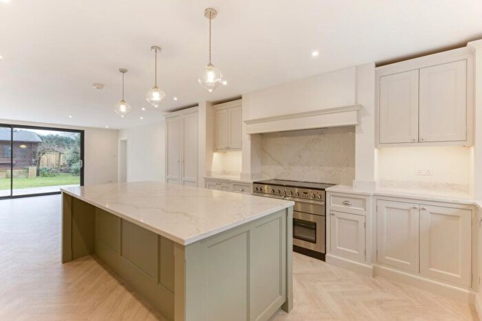 5 Bedroom Detached House To Rent In Wyngrave Place Beaconsfield, HP9