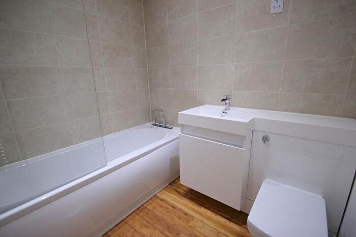 1 Bedroom Flat To Rent In St. Annes Mount, Redhill, RH1
