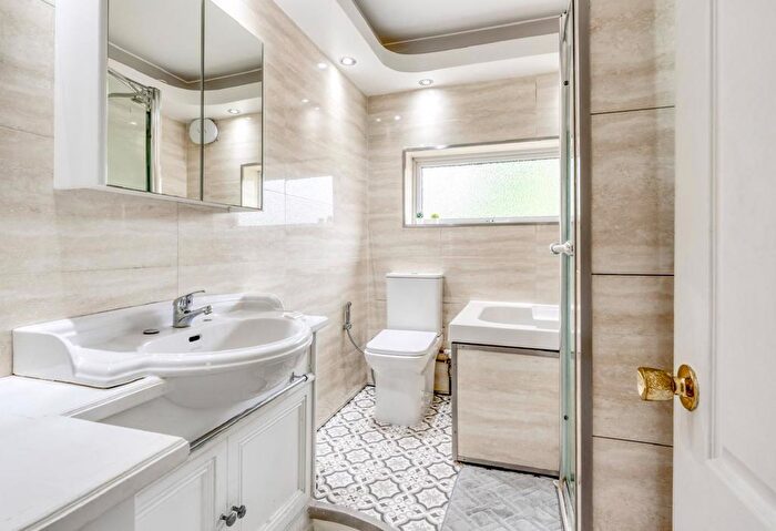 2 Bedroom Flat To Rent In Broomfield House, Stanmore Hill, Stanmore, Greater London, HA7