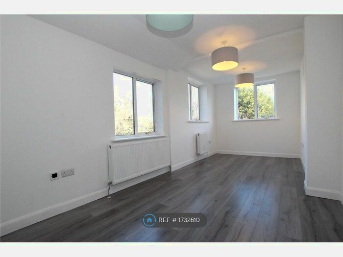 1 Bedroom Flat To Rent In Wickham Lane, London, SE2