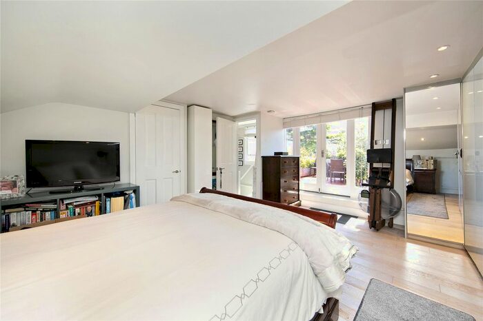 3 Bedroom Property To Rent In Denton Road, Twickenham, TW1