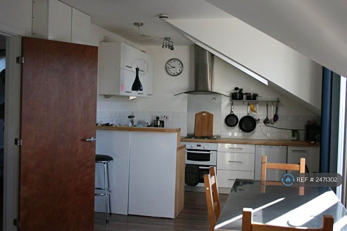 1 Bedroom Flat To Rent In West Wycombe Road, High Wycombe, HP11