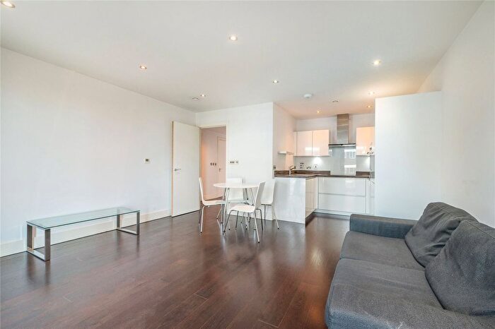 1 Bedroom Flat For Sale In Camden Road, Camden Town, NW1