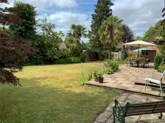 5 Bedroom Detached House For Sale In Shepherds Way, Liphook, GU30