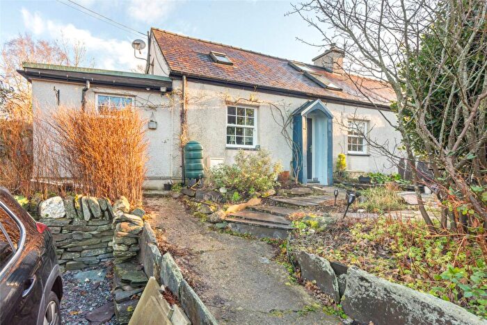 3 Bedroom Semi Detached House For Sale In Braichmelyn, Bethesda, Bangor, Gwynedd, LL57