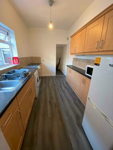 4 Bedroom Terraced House To Rent In Watkin Street, Nottingham, NG3