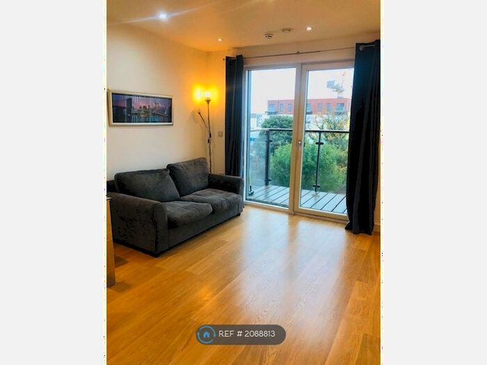 1 Bedroom Flat To Rent In Railway Terrace, Slough, SL2