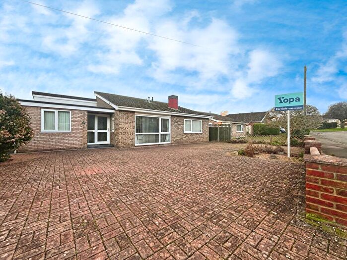 2 Bedroom Bungalow For Sale In Marlborough Avenue, Washingborough, LN4