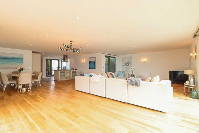 3 Bedroom Flat For Sale In Parade Walk, Garrison Beachfront, Shoeburyness, SS3