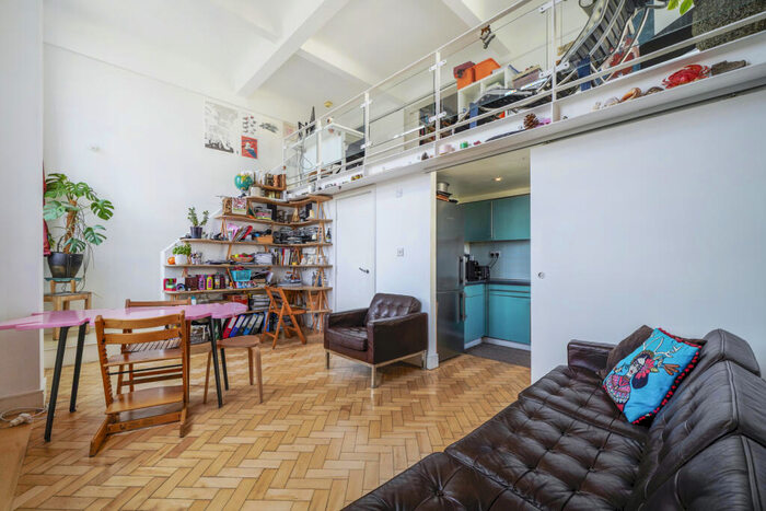 2 Bedroom Flat To Rent In The Beaux Arts Building, - Manor Gardens, N7