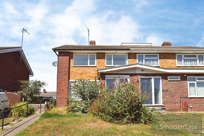 3 Bedroom Semi-Detached House For Sale In Booth Avenue, Colchester, CO4