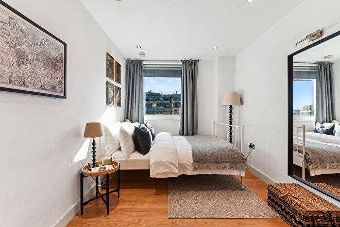 2 Bedroom Flat For Sale In Fountain House, The Boulevard, SW6