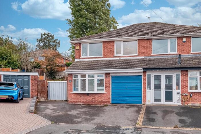 3 Bedroom Semi-Detached House For Sale In The Hayes, Birmingham, B31