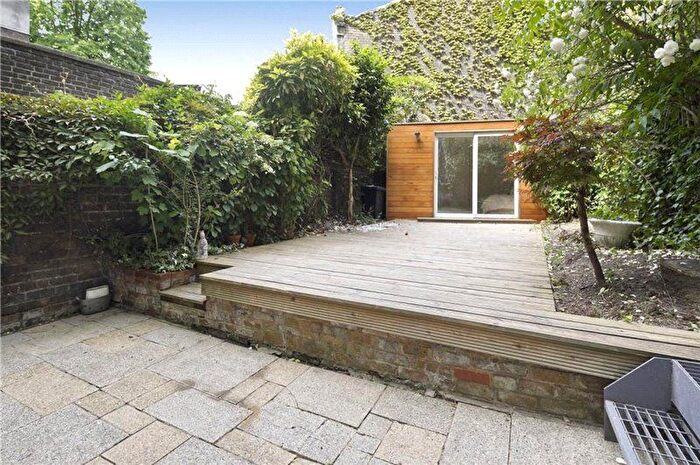 3 Bedroom Flat To Rent In Lexham Gardens, Kensington, London, W8