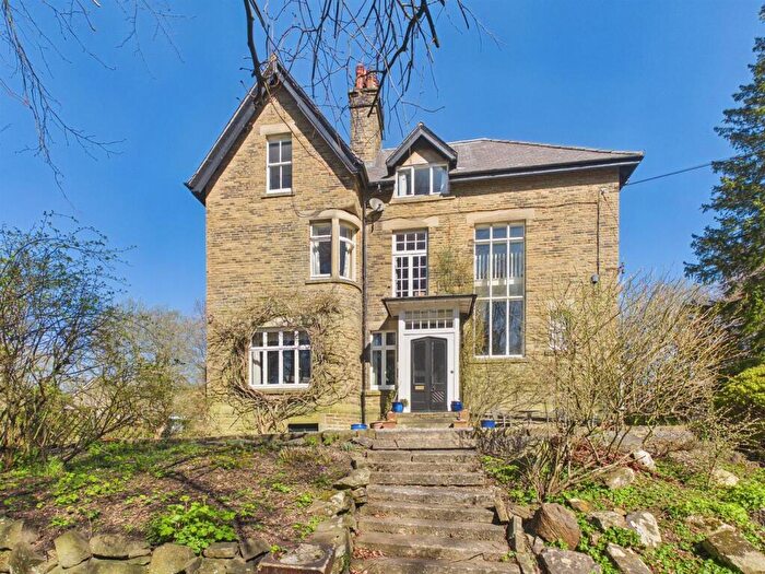 8 Bedroom Detached House For Sale In Park Road, Buxton, SK17