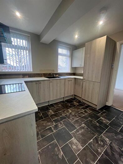 2 Bedroom Semi-Detached House To Rent In New Road, Littleborough, Rochdale, OL15