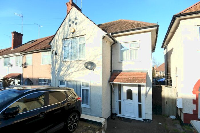 4 Bedroom End Of Terrace House To Rent In Review Road, Neasden, NW2