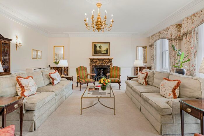 3 Bedroom Flat To Rent In Hyde Park Gate, South Kensington, London, United Kingdom, SW7