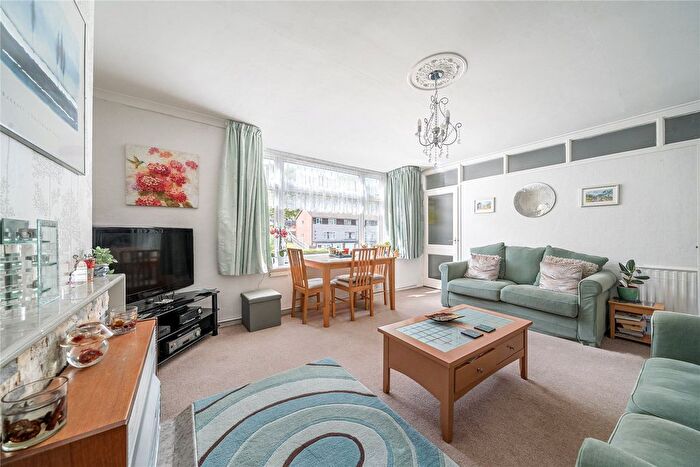 3 Bedroom Maisonette For Sale In Kings Road, Biggin Hill, Westerham, TN16