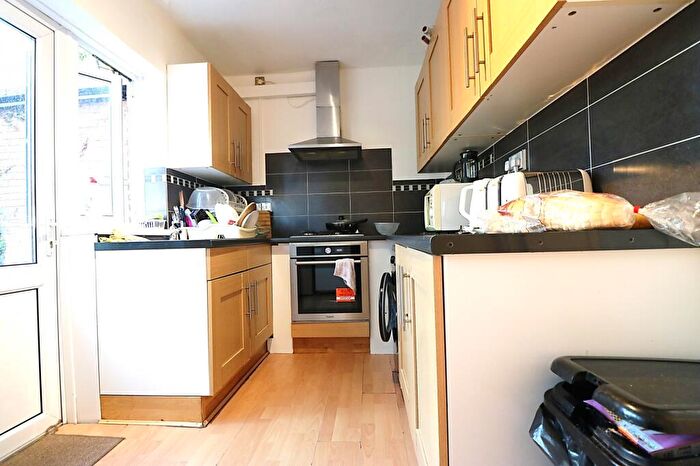 4 Bedroom Terraced House To Rent In , Ilford, Essex, IG2