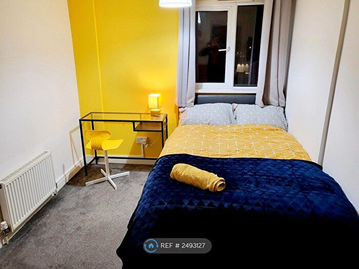 3 Bedroom Maisonette To Rent In Romorantin Place, Long Eaton, Nottingham, NG10