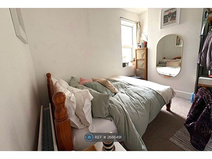 6 Bedroom Semi Detached House To Rent In Brentry Road, Bristol, BS16