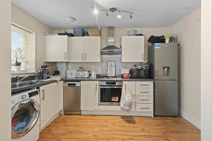 3 Bedroom End Of Terrace House For Sale In Akehurst Close, Hellingly, Hailsham, BN27