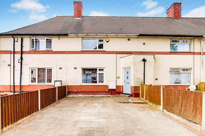 3 Bedroom Terraced House For Sale In Longford Crescent, Nottingham, NG6