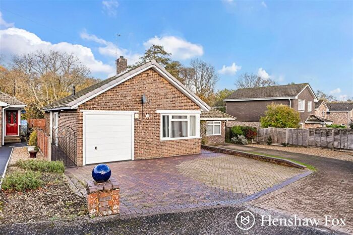 3 Bedroom Semi-Detached Bungalow For Sale In Willow Gardens, North Baddesley, Hampshire, SO52
