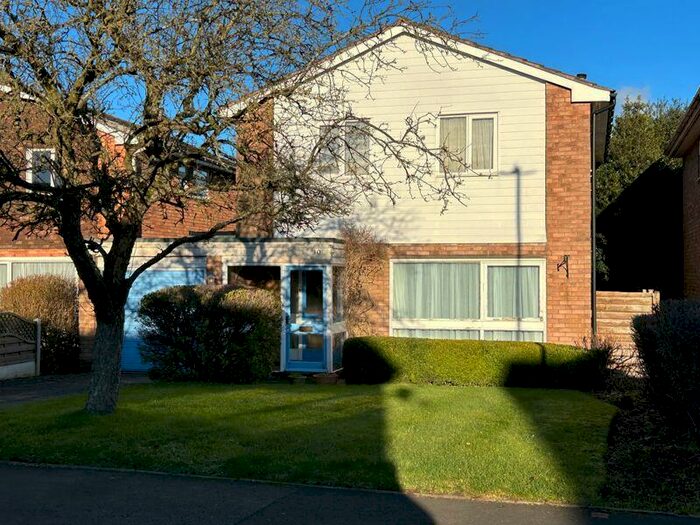 4 Bedroom Detached House For Sale In Alcester Drive, Sutton Coldfield, B73