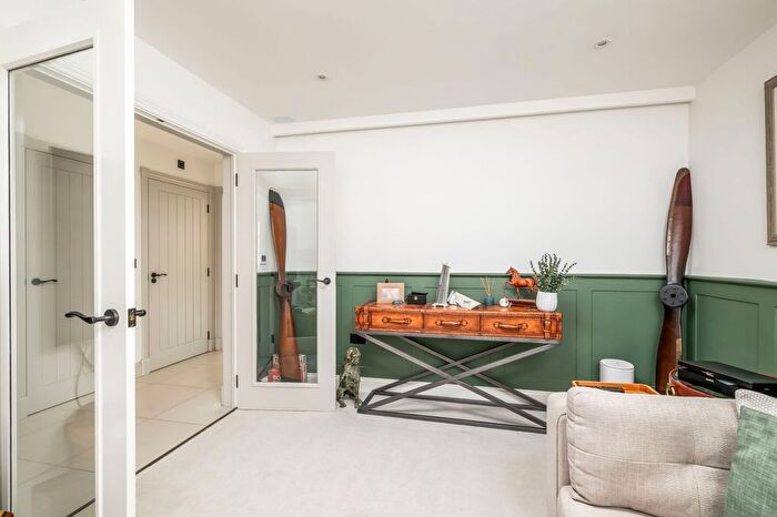 4 Bedroom Detached House For Sale In Clifton, Shefford, SG17