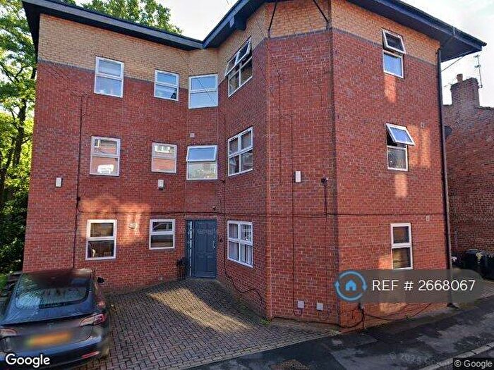 2 Bedroom Flat To Rent In Highbury Court, Leeds, LS6