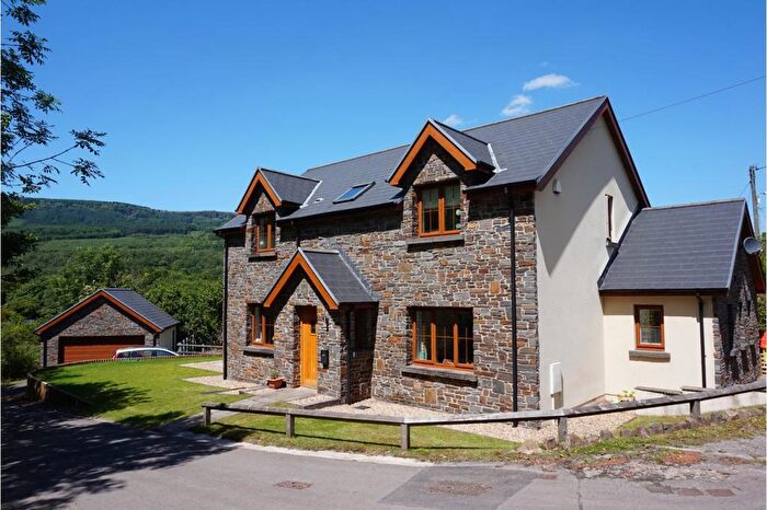 3 Bedroom Detached House For Sale In Heol Wenallt, Cwmgwrach, Neath, SA11